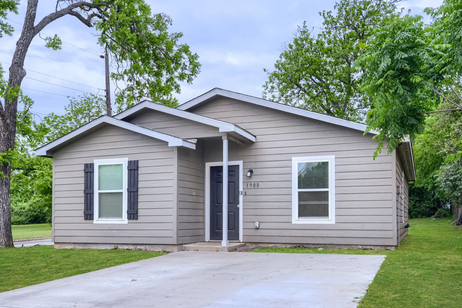 1900 N 17th Street Waco TX 76707