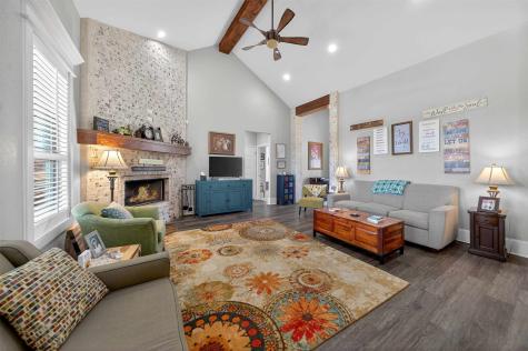 15802 County Road 472 Tyler TX 75706