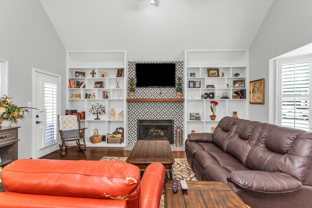 6019 Willow Wood Lane Dallas TX 75252