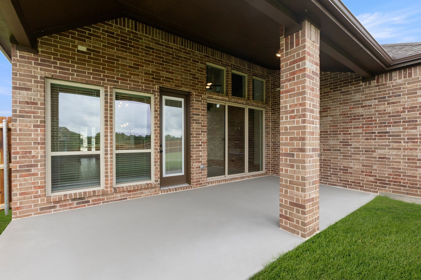513 Pond Springs Drive Desoto TX 75115