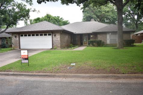5202 Smokerise Court Arlington TX 76016