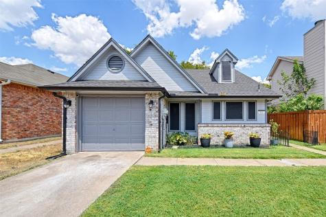 911 Gaynor Avenue Duncanville TX 75137