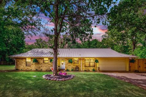 3206 Elmview Street Bonham TX 75418