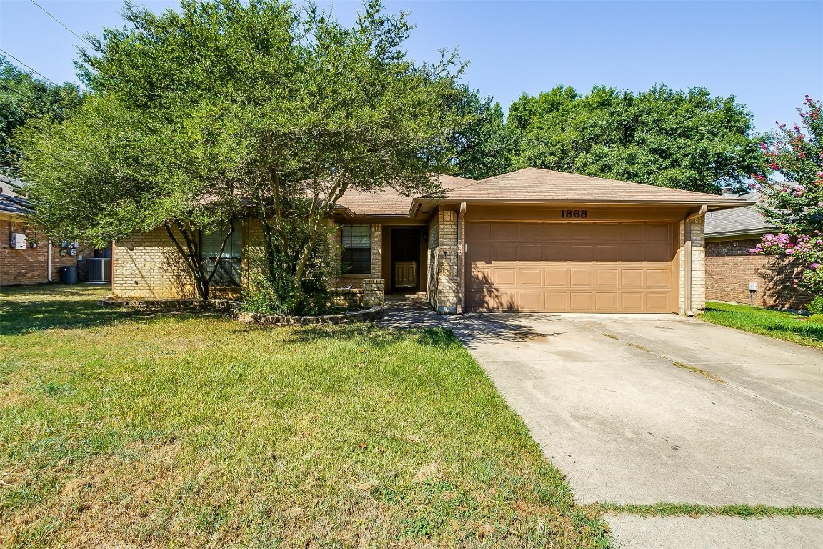 1868 Larkspur Drive Arlington TX 76013