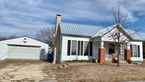 1302 Queen Street Goldthwaite TX 76844