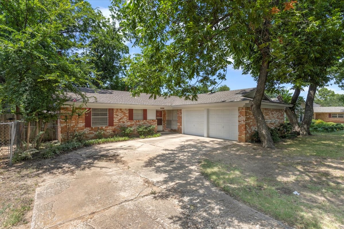 2420 N Lockhart Street Sherman TX 75092