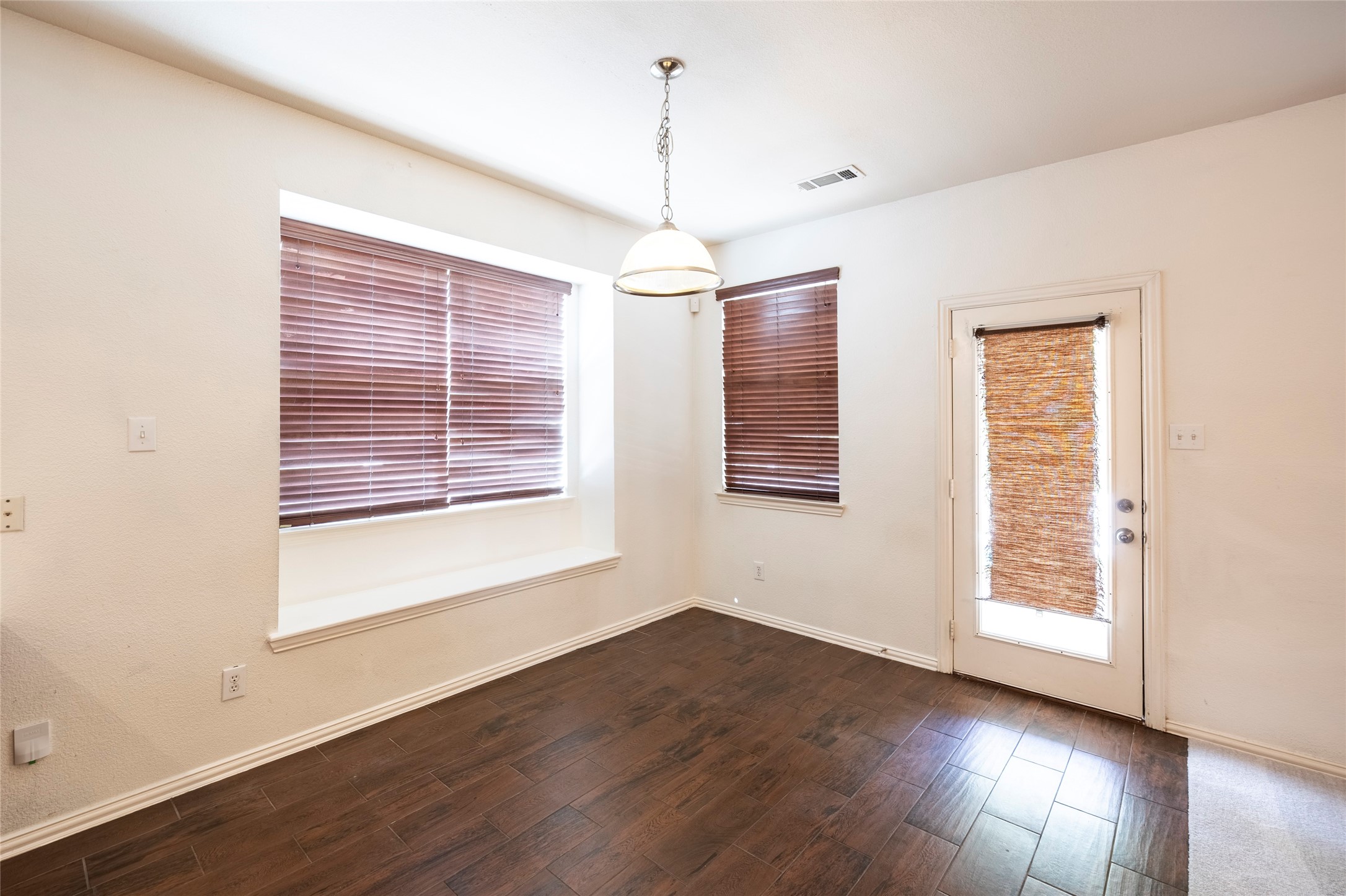 1401 Stone Mountain Parkway Savannah TX 76227