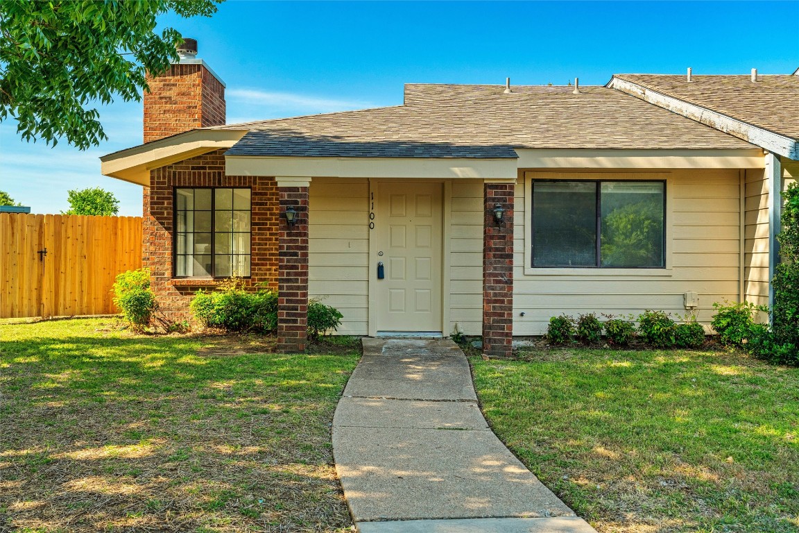 1100 Cloudcrest Court Arlington TX 76017