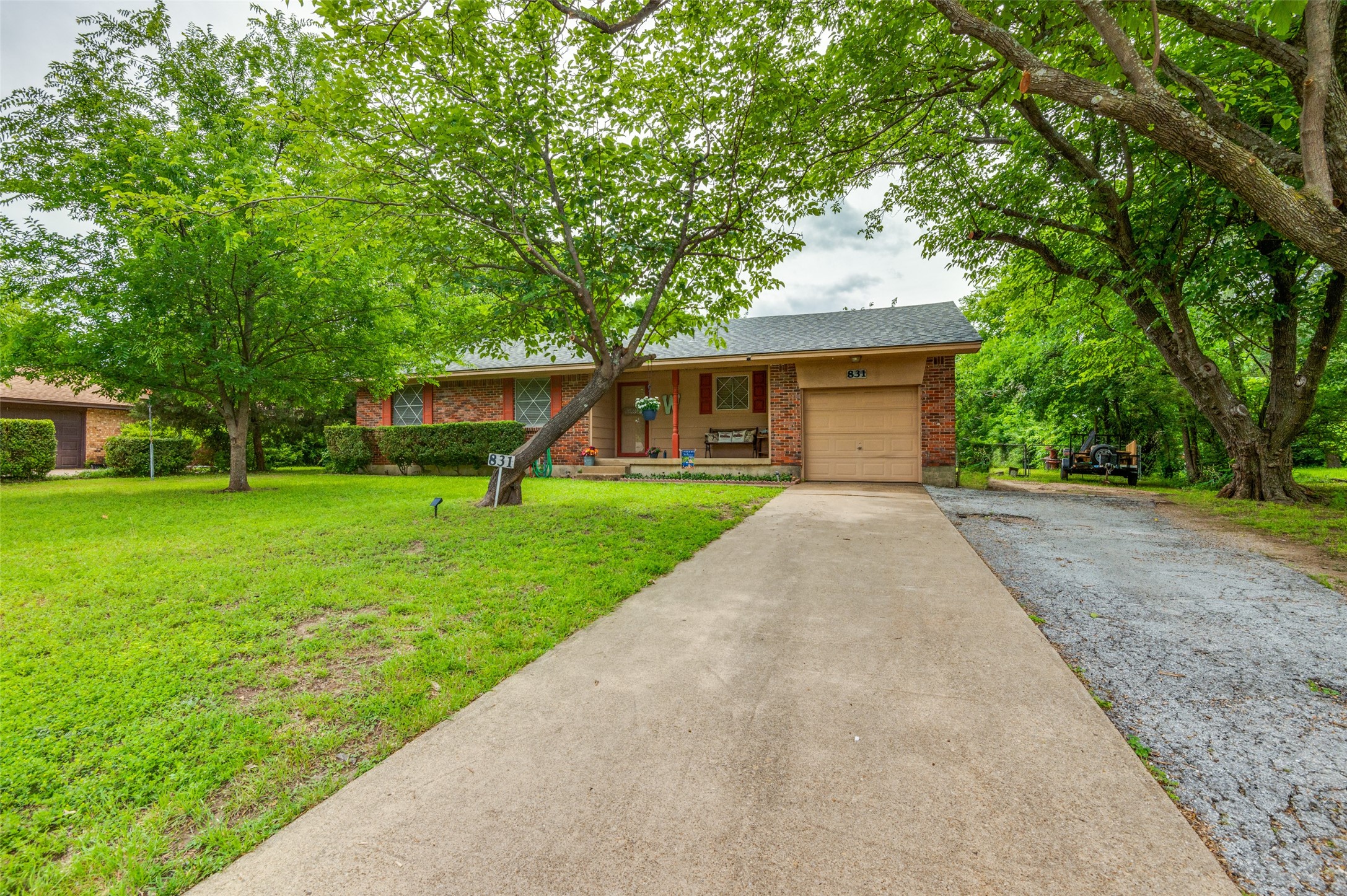 831 Hill City Drive Duncanville TX 75116