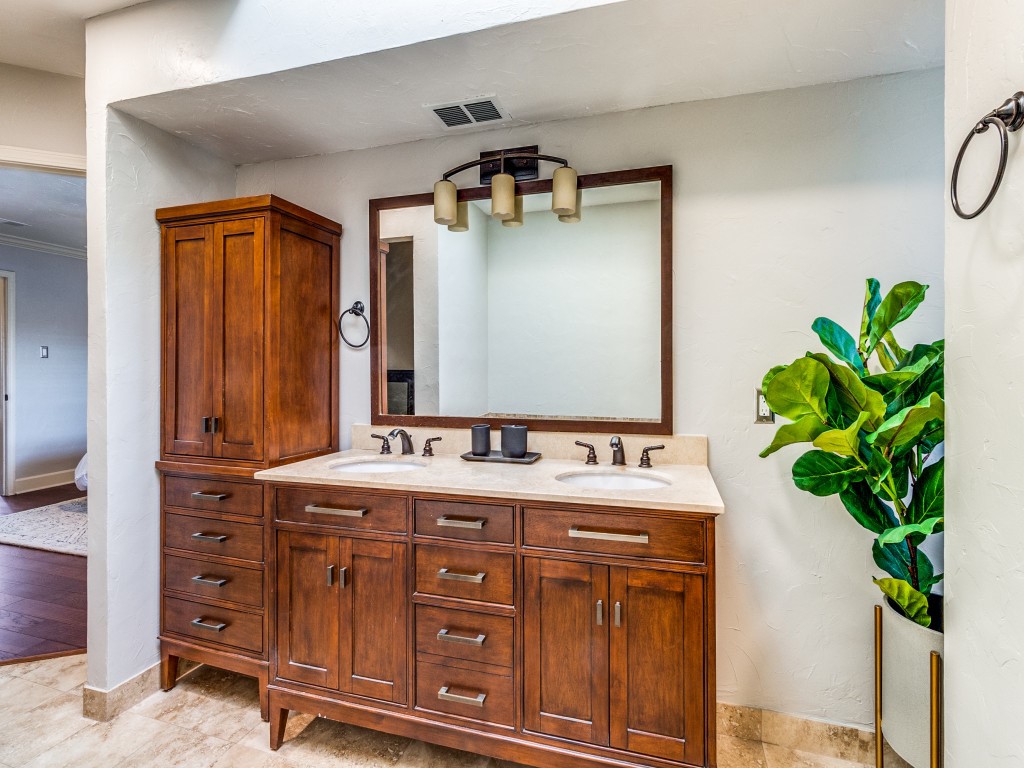 531 Josephine Street Dallas TX 75246