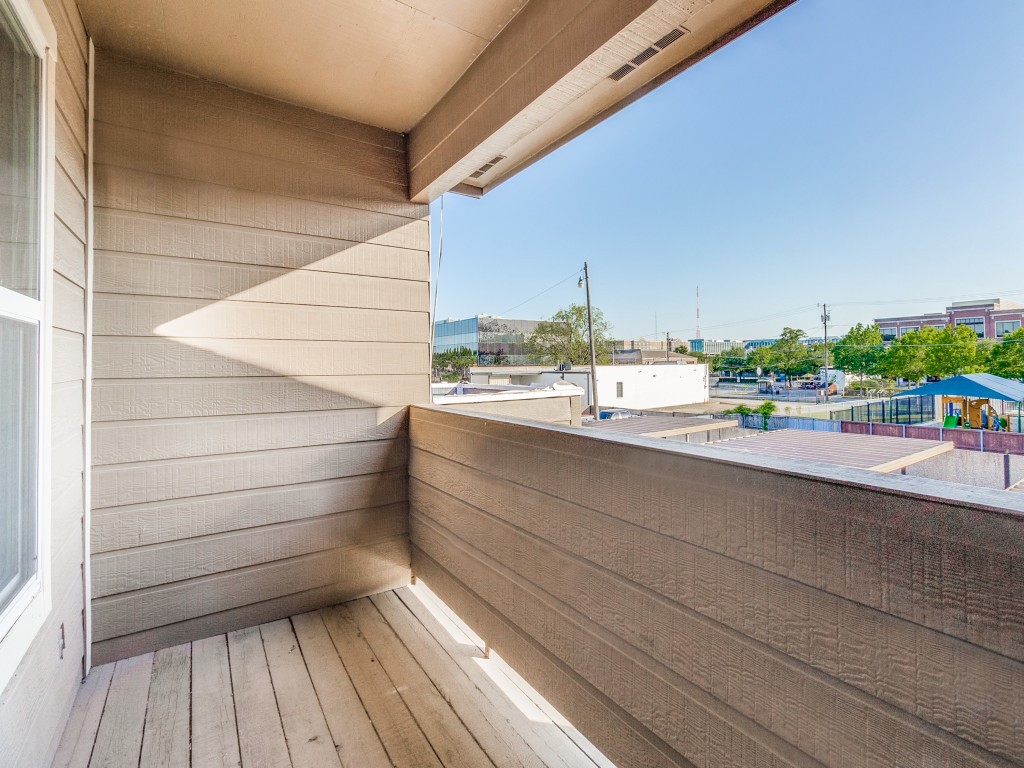 531 Josephine Street Dallas TX 75246