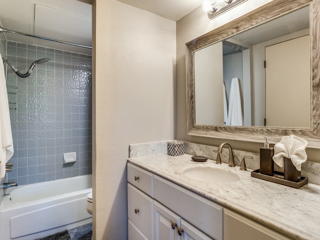531 Josephine Street Dallas TX 75246