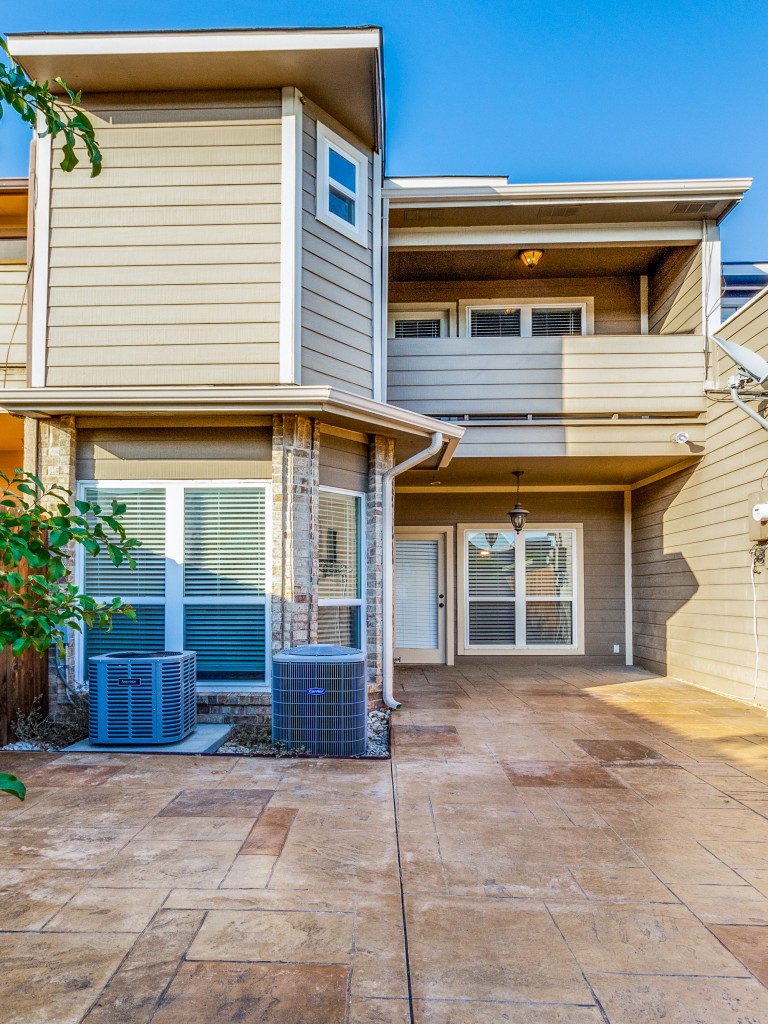531 Josephine Street Dallas TX 75246
