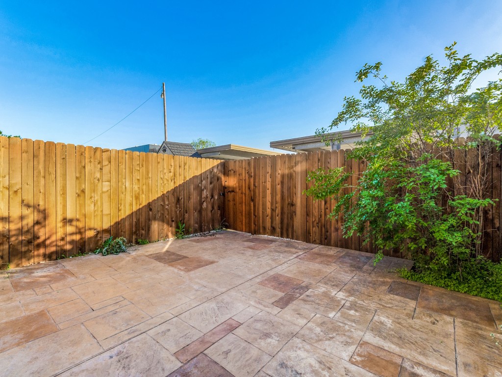 531 Josephine Street Dallas TX 75246