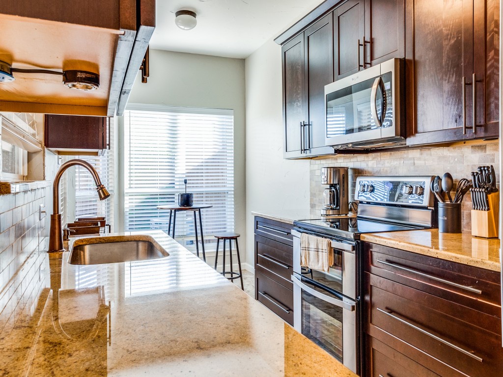 531 Josephine Street Dallas TX 75246