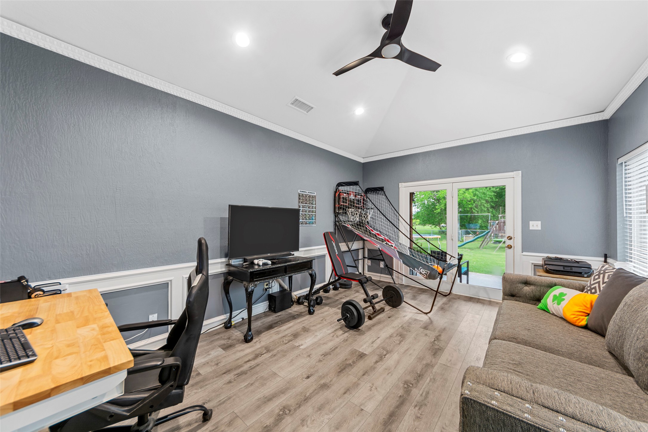 5601 Burgundy Drive Greenville TX 75402