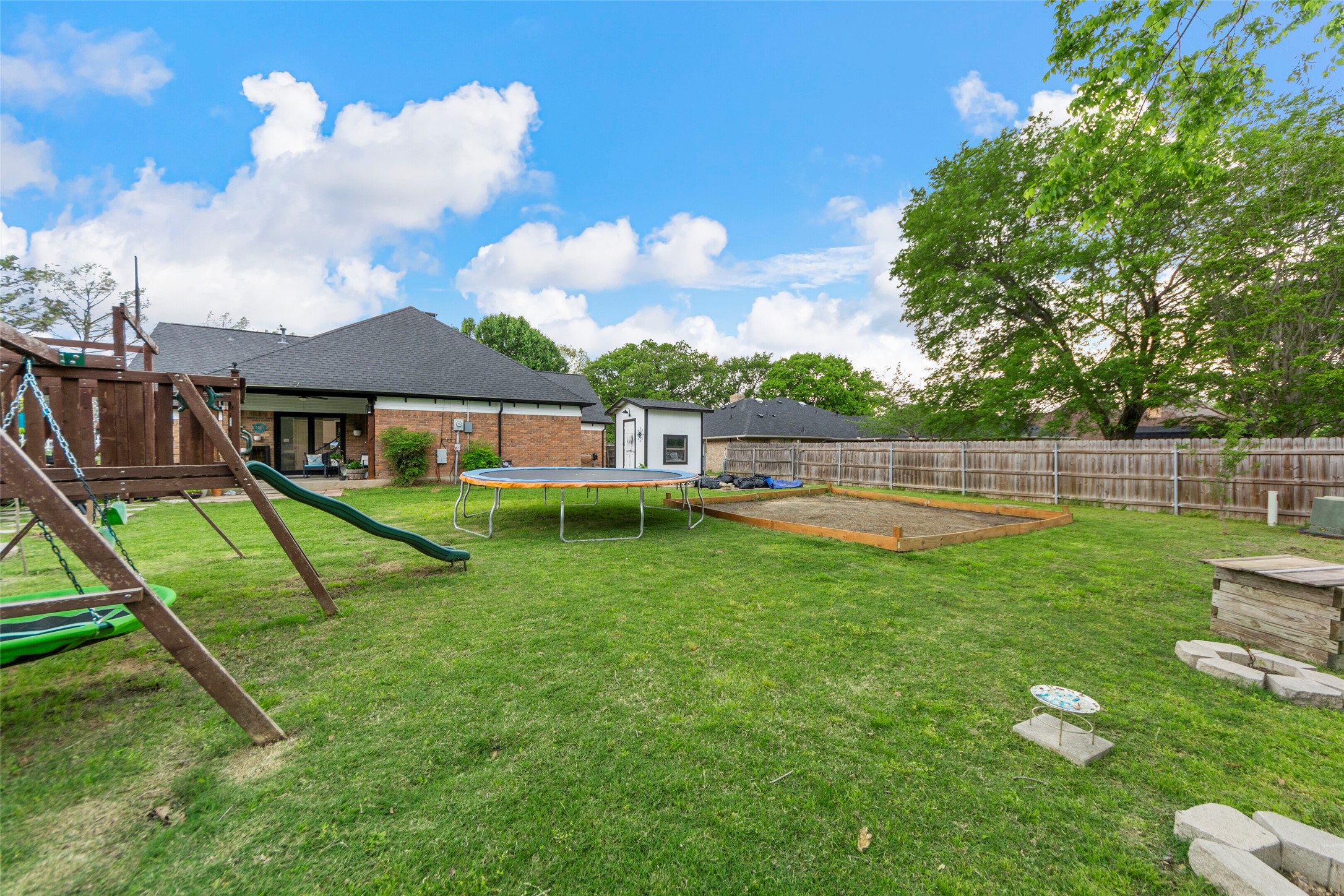 5601 Burgundy Drive Greenville TX 75402