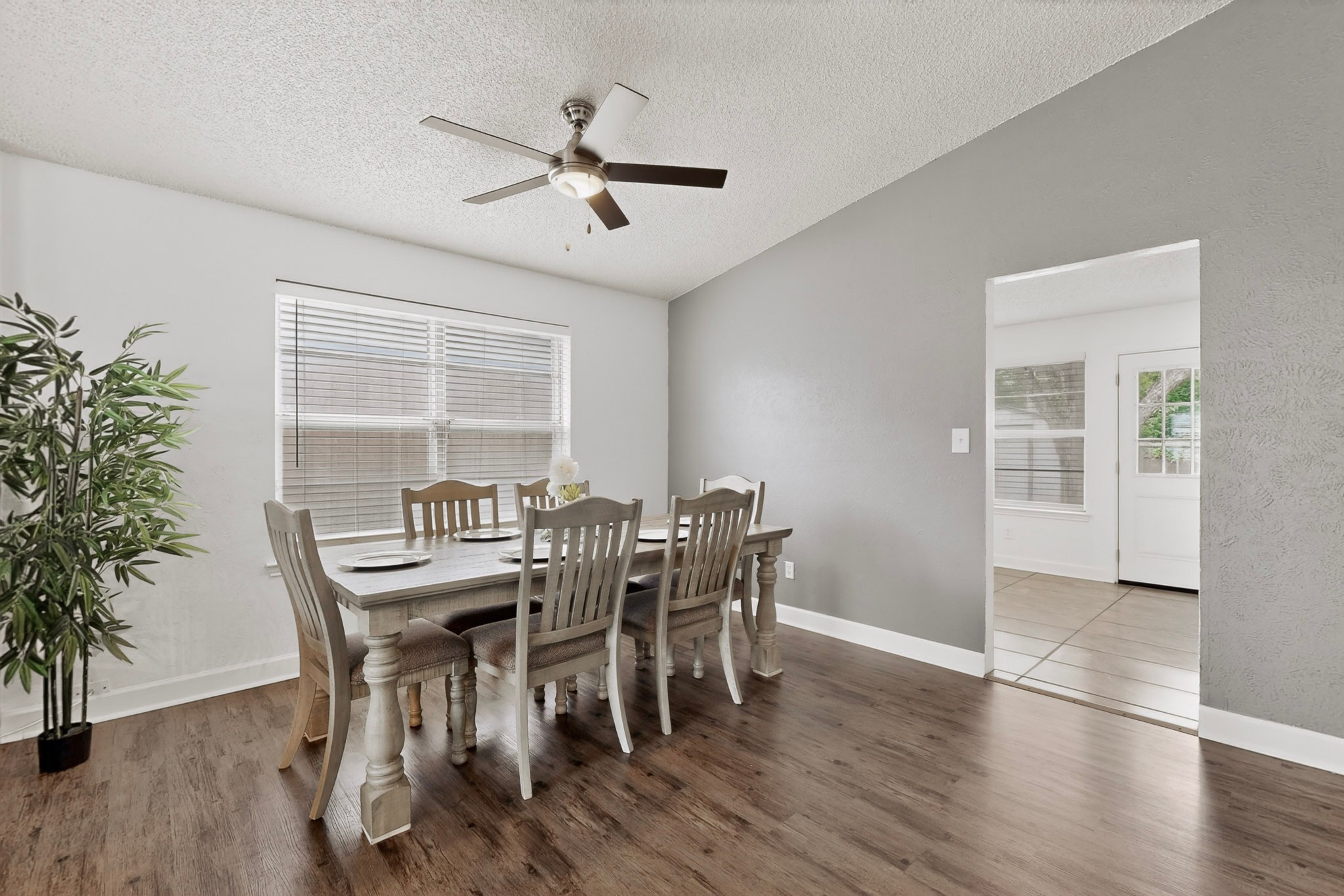 718 Matthews Court Arlington TX 76012