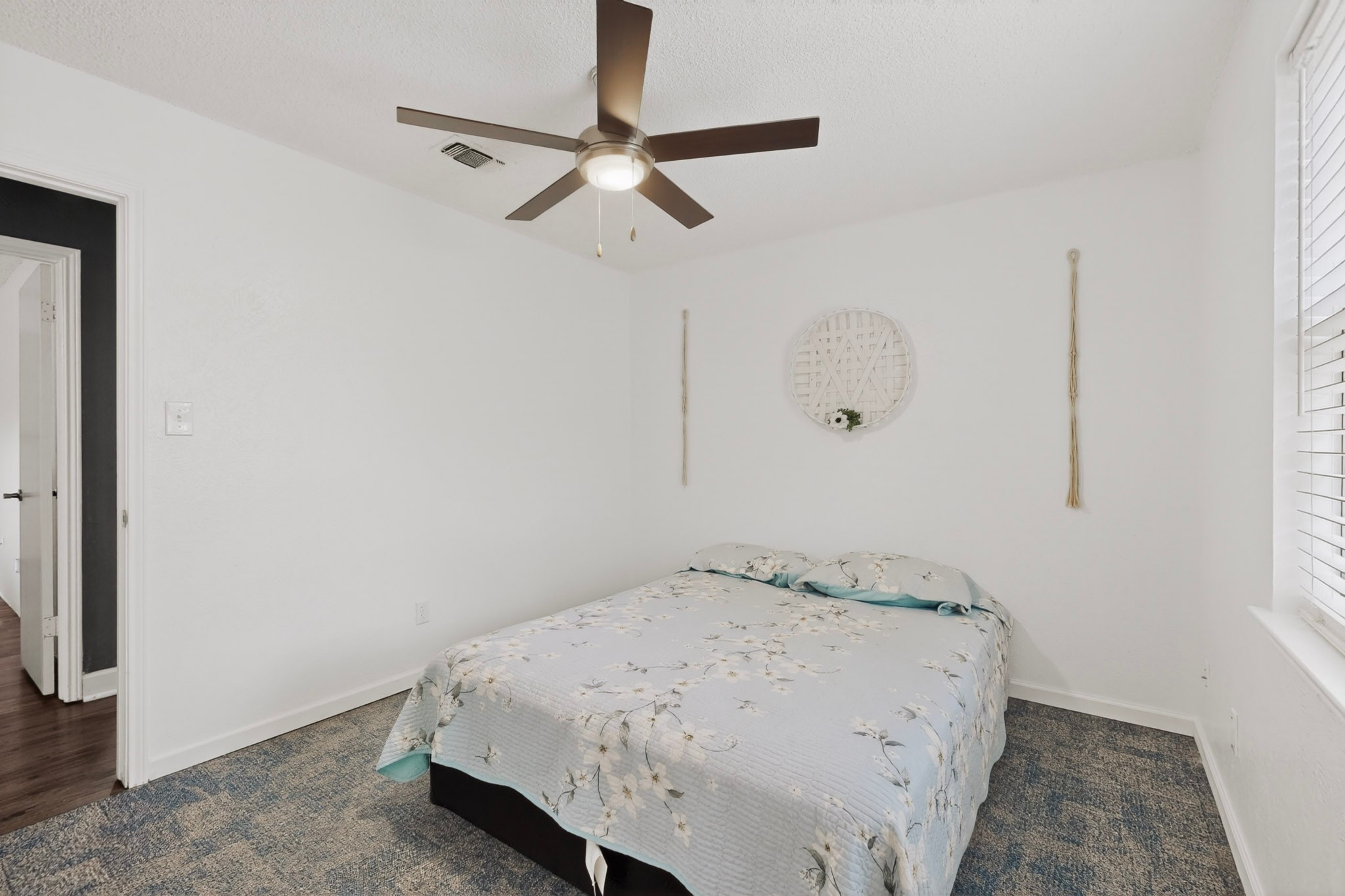718 Matthews Court Arlington TX 76012