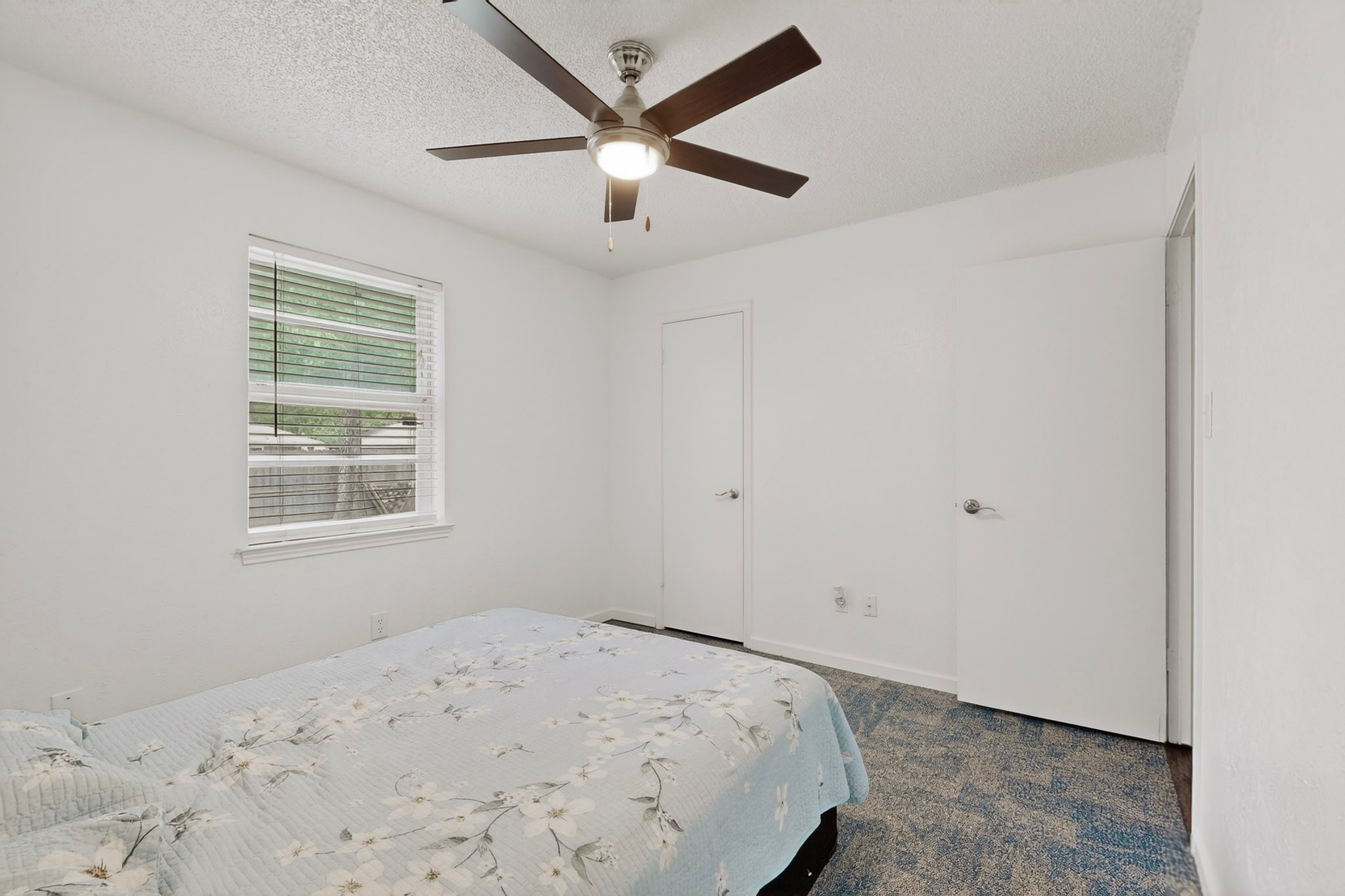 718 Matthews Court Arlington TX 76012
