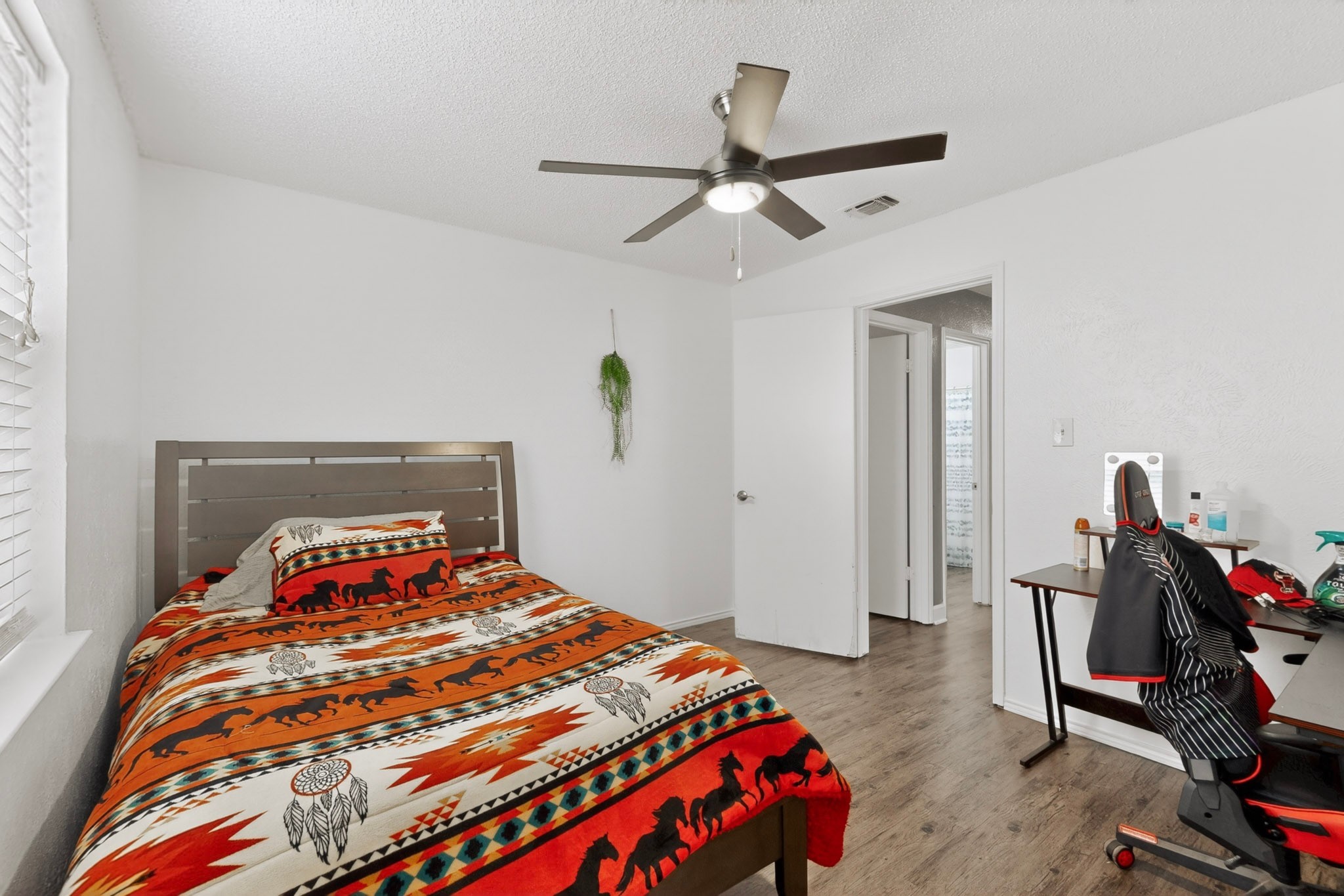 718 Matthews Court Arlington TX 76012