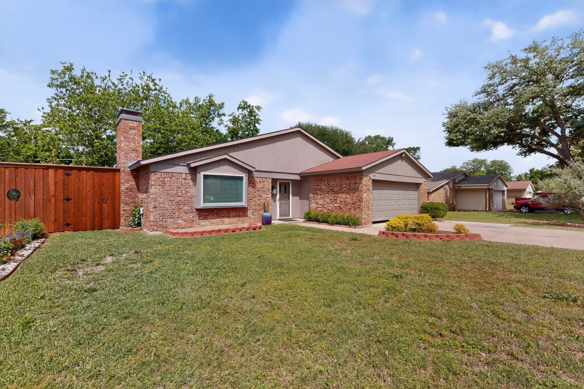 718 Matthews Court Arlington TX 76012