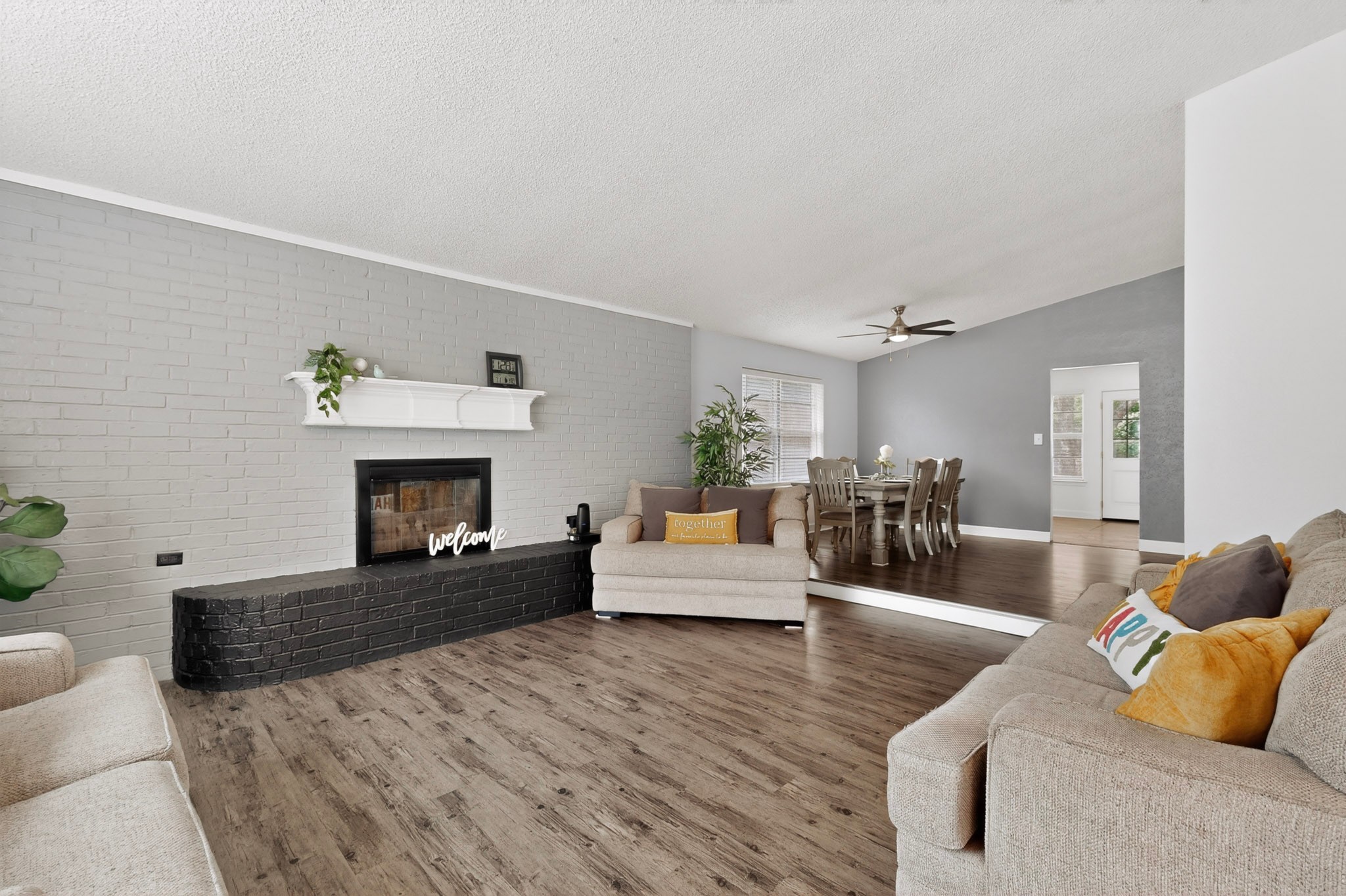 718 Matthews Court Arlington TX 76012