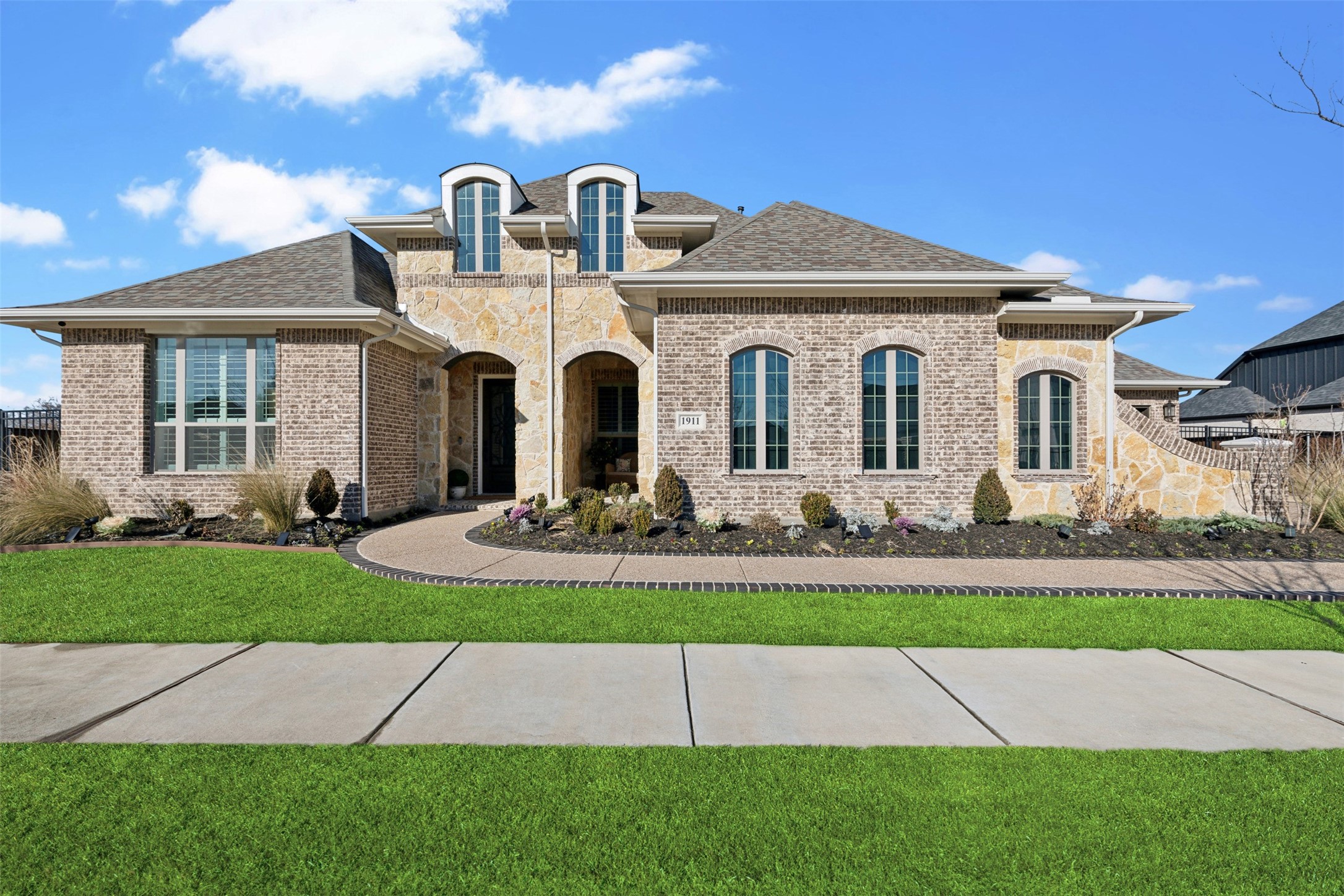 1911 Woodland Skipper Way Arlington TX 76005