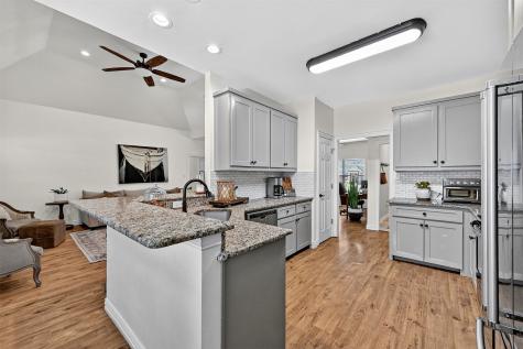 38 Lone Oak Boulevard Pottsboro TX 75076