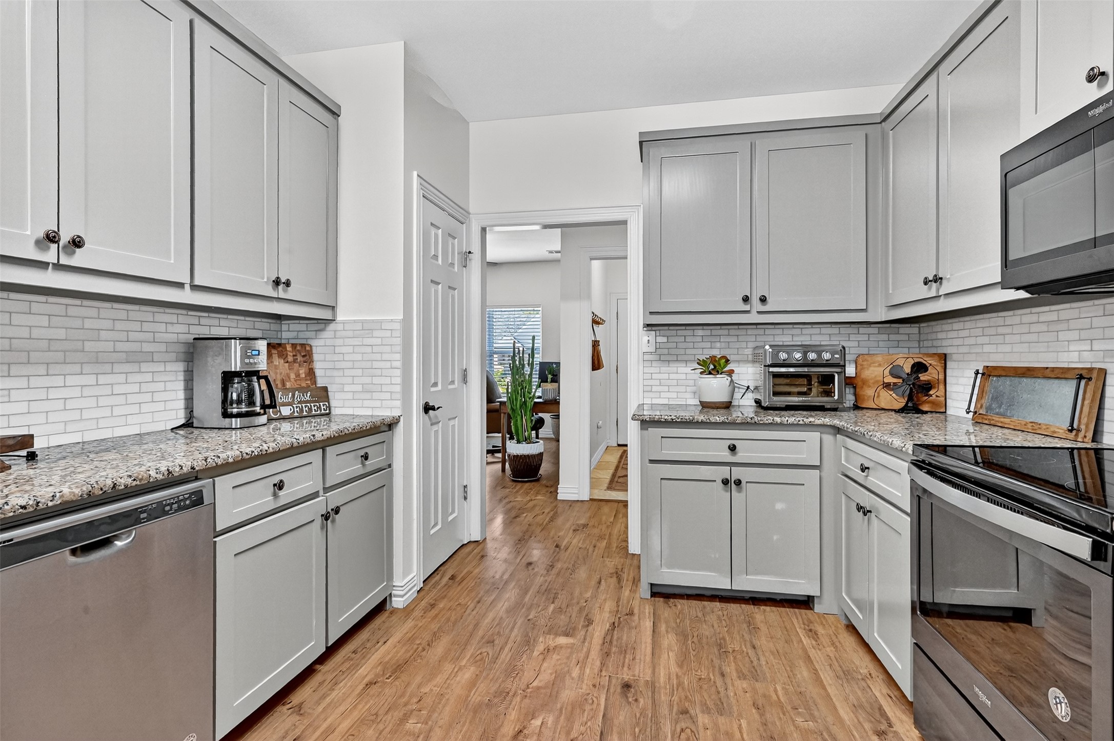 38 Lone Oak Boulevard Pottsboro TX 75076