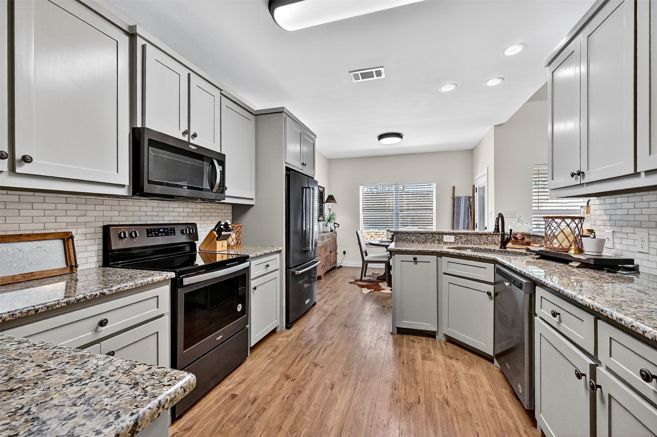 38 Lone Oak Boulevard Pottsboro TX 75076
