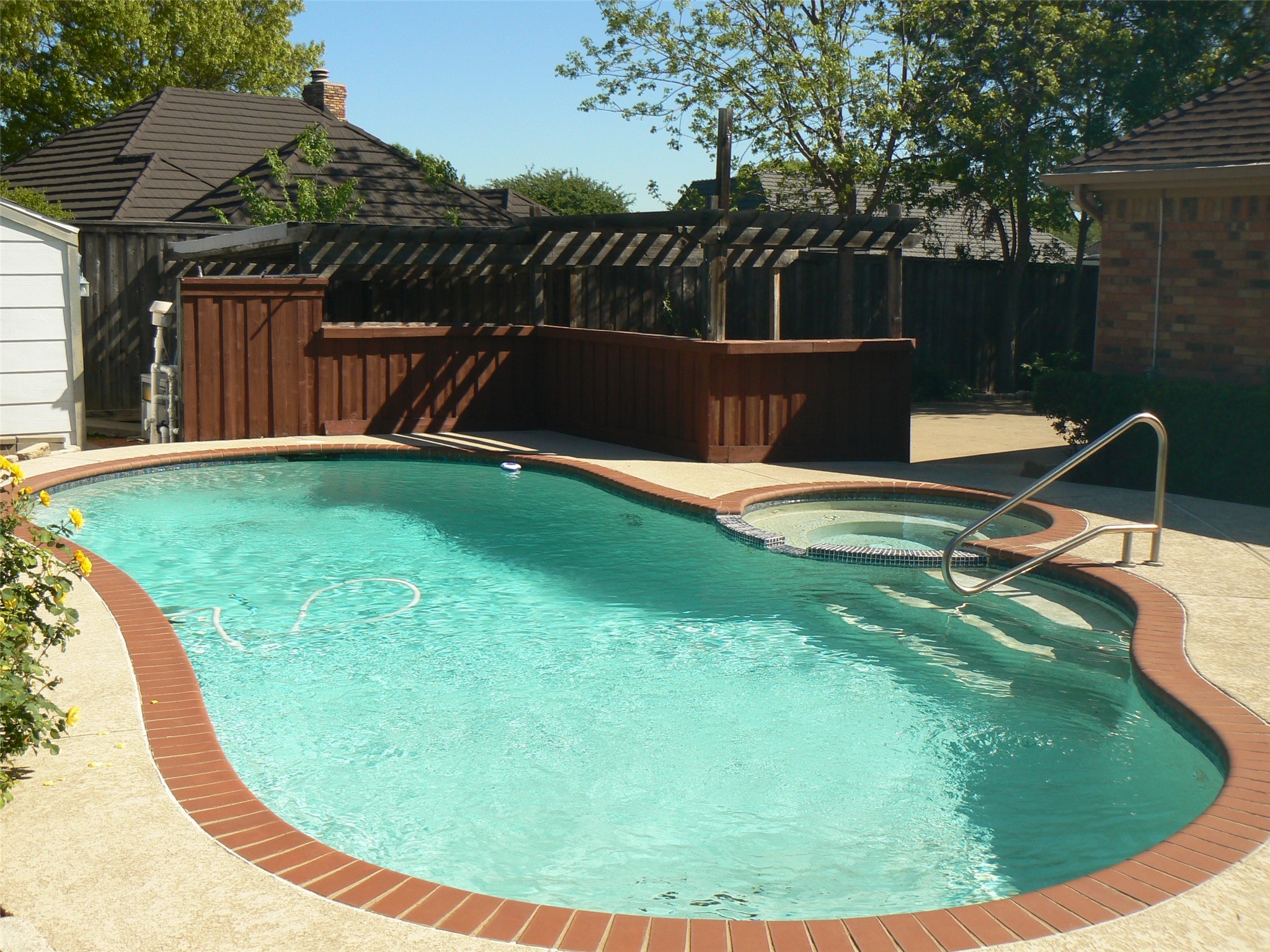 1609 Woodhill Lane Bedford TX 76021