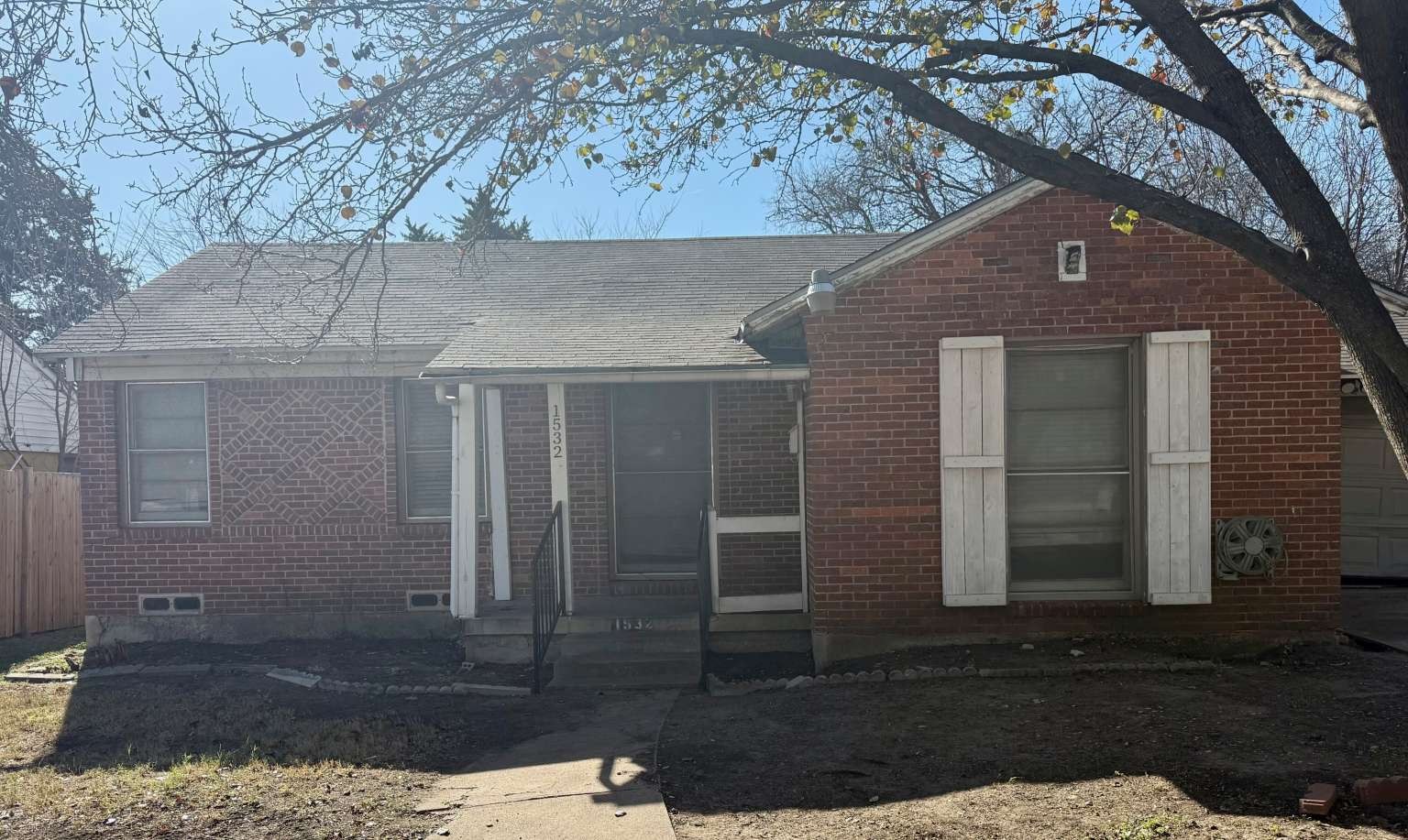 1532 Madrid Street Dallas TX 75216