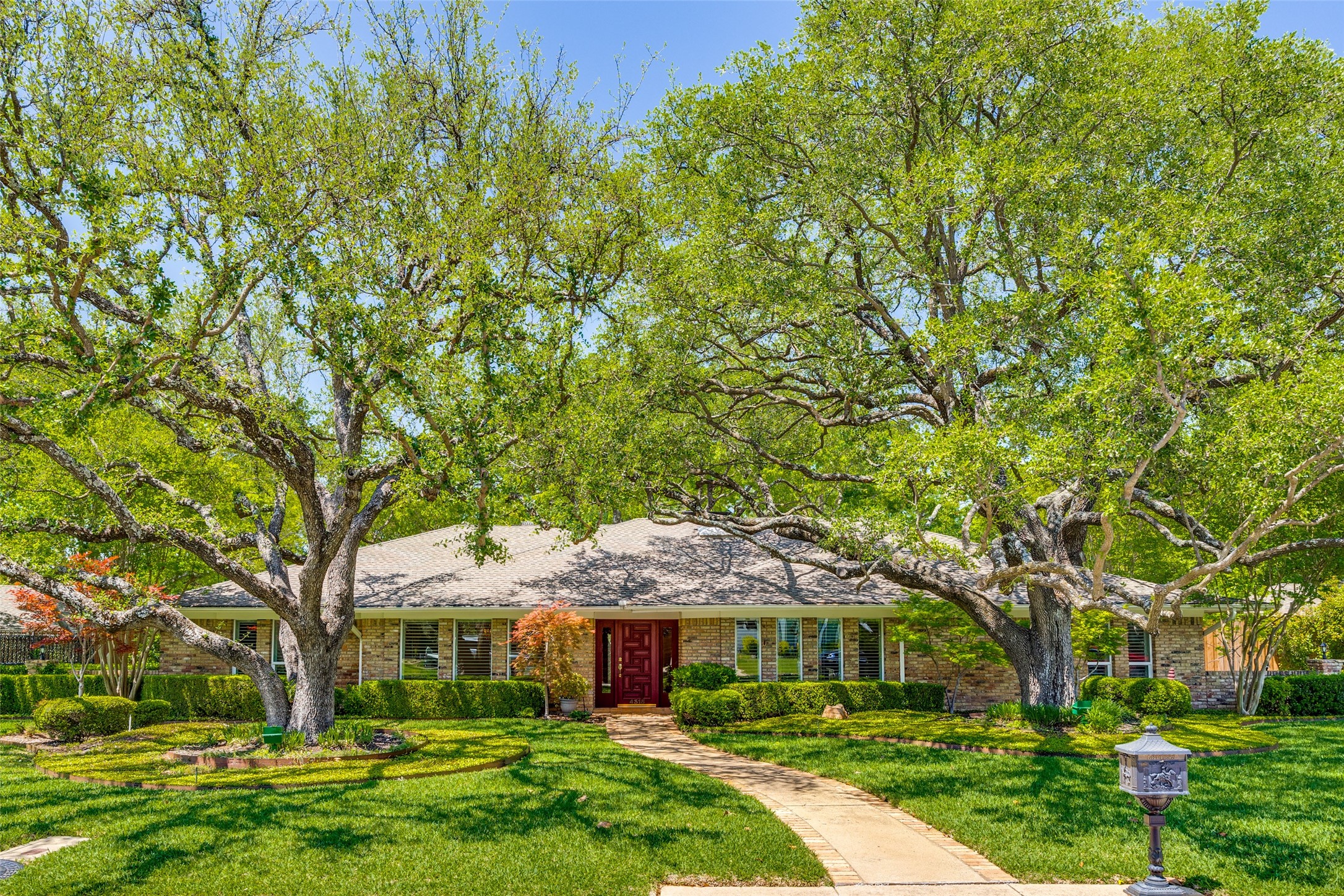 4315 Meadowdale Lane Dallas TX 75229