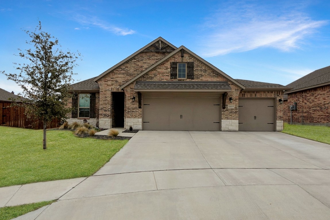 1605 Slow Elk Court Weatherford TX 76087