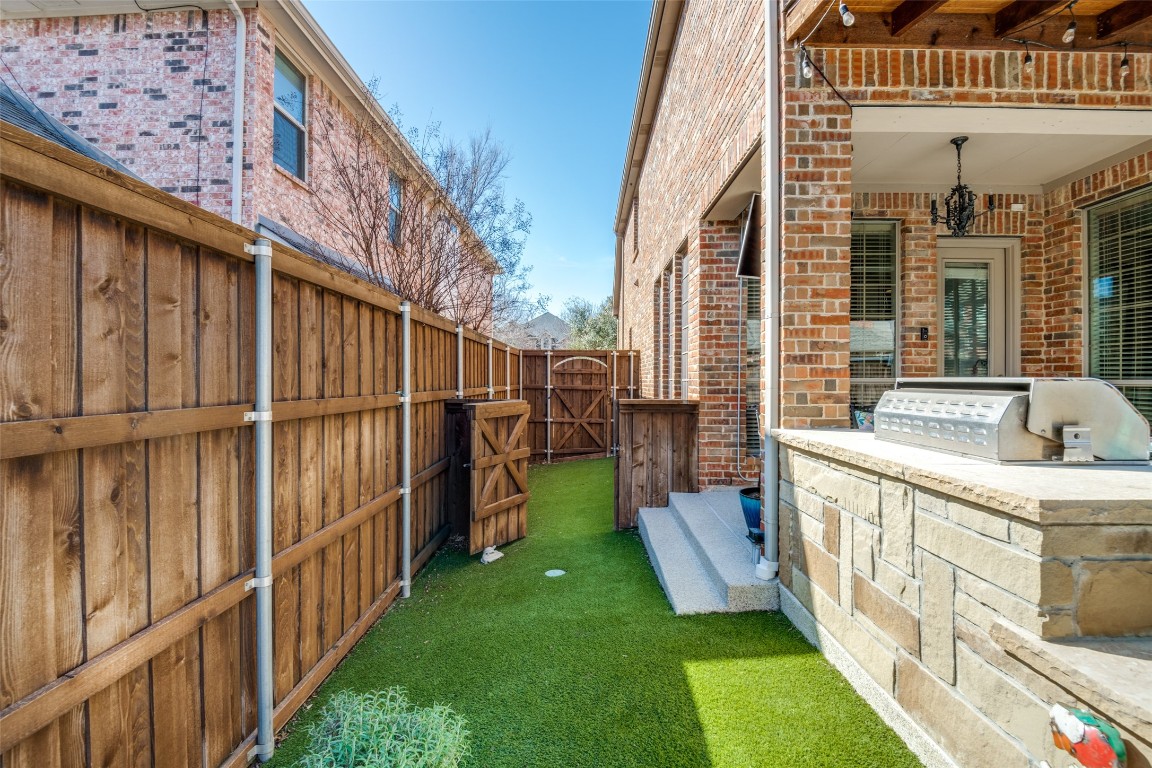 7040 Valley Brook Drive Frisco TX 75035