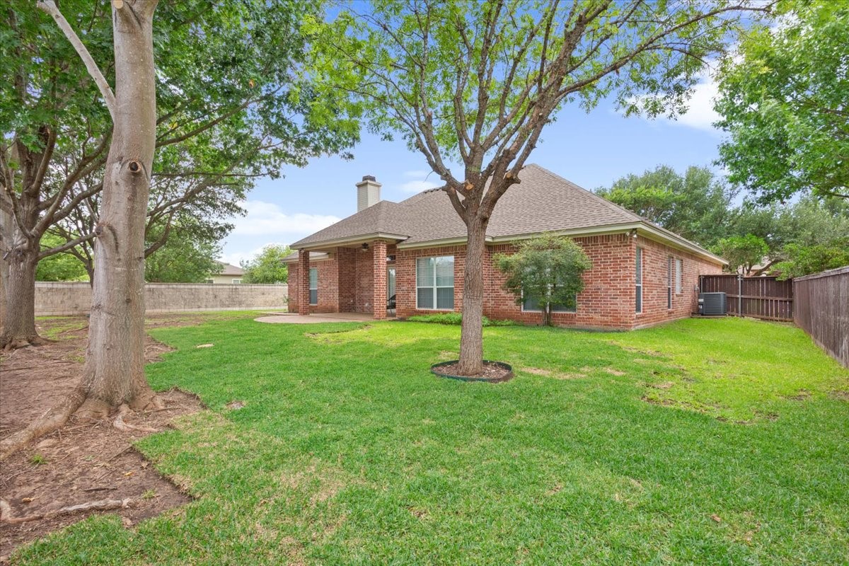 100 Edinburgh Waco TX 76712