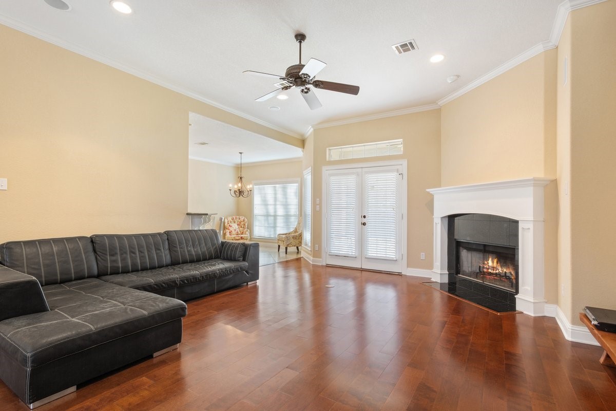 100 Edinburgh Waco TX 76712