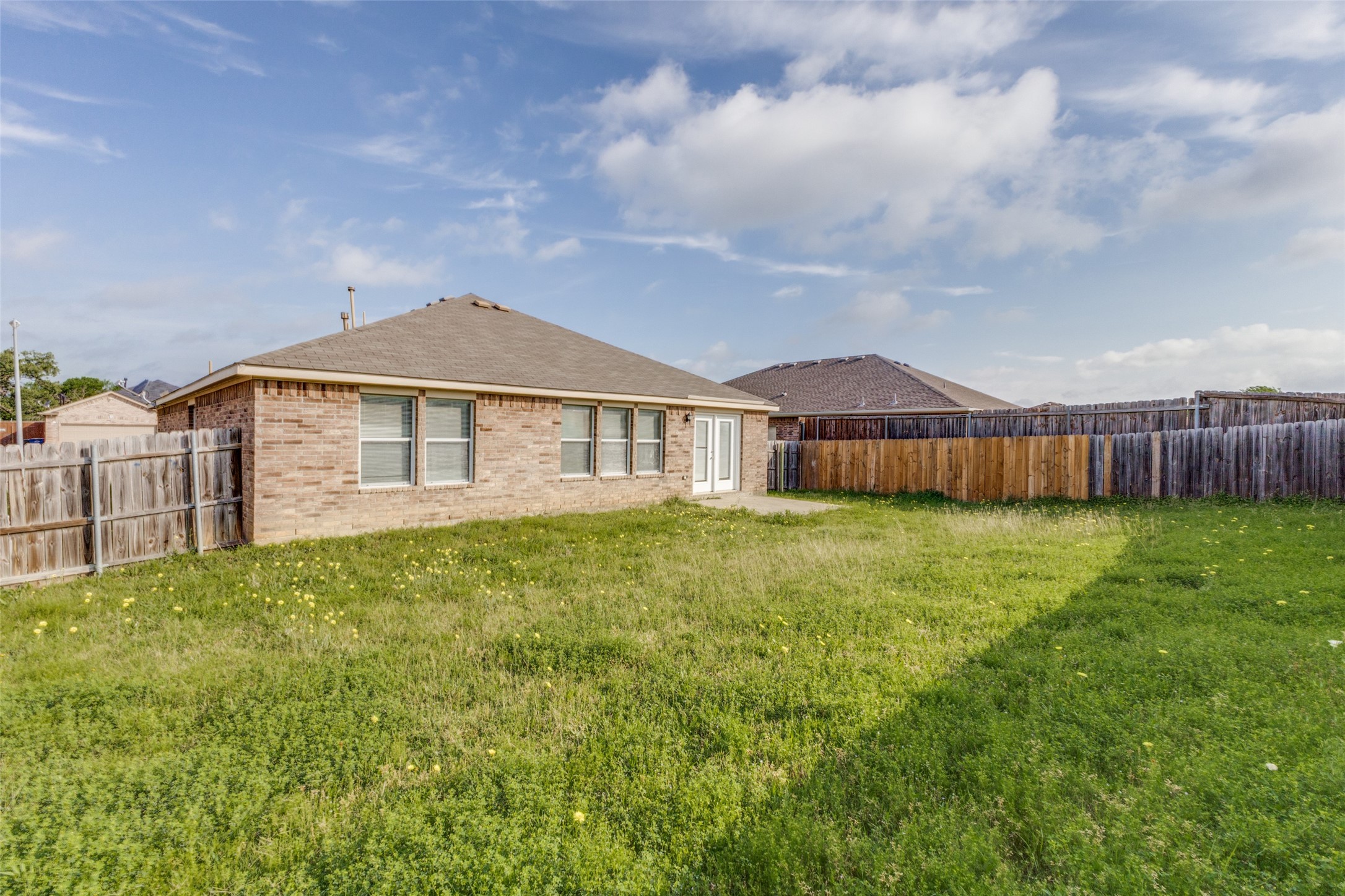 946 Hannah Way Dallas TX 75253