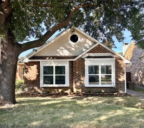 2010 Feather Lane Lewisville TX 75077