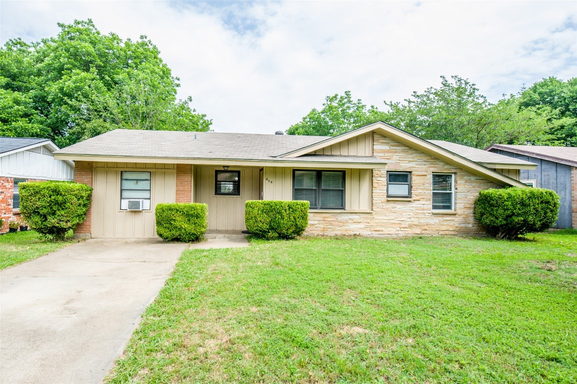712 Phillips Drive Ennis TX 75119