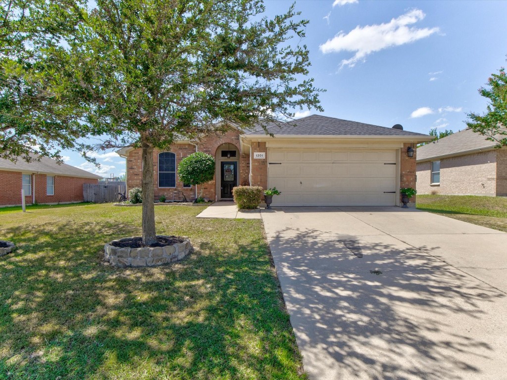 1201 Sweetwater Drive Burleson TX 76028