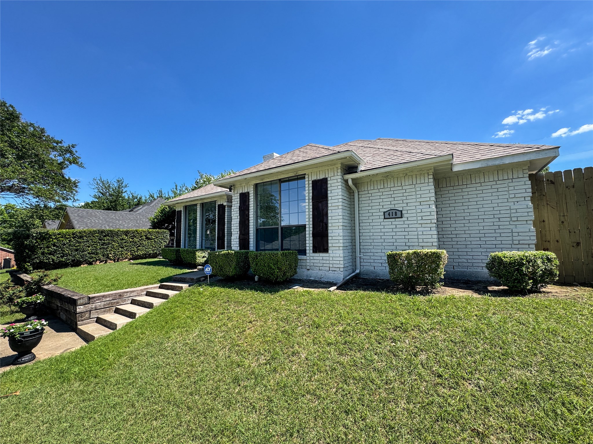 418 Whispering Hills Drive Duncanville TX 75137