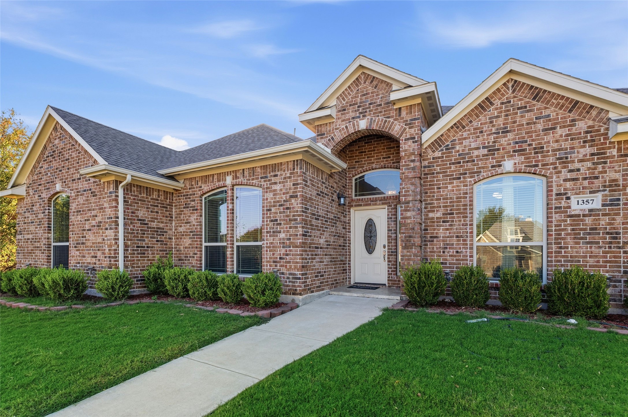 1357 Lake Grove Lane Desoto TX 75115