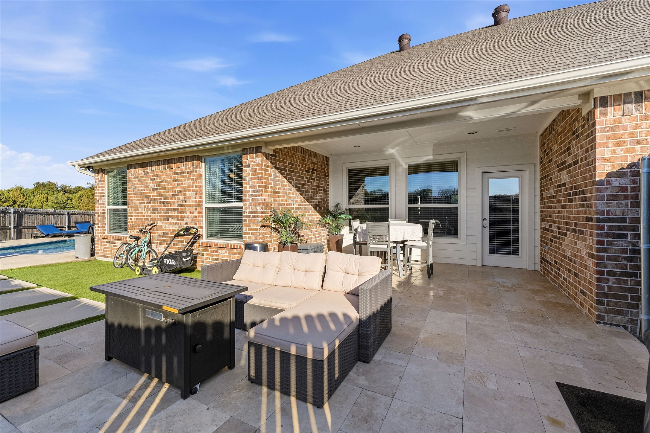 1357 Lake Grove Lane Desoto TX 75115