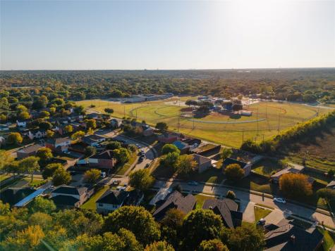 1357 Lake Grove Lane Desoto TX 75115