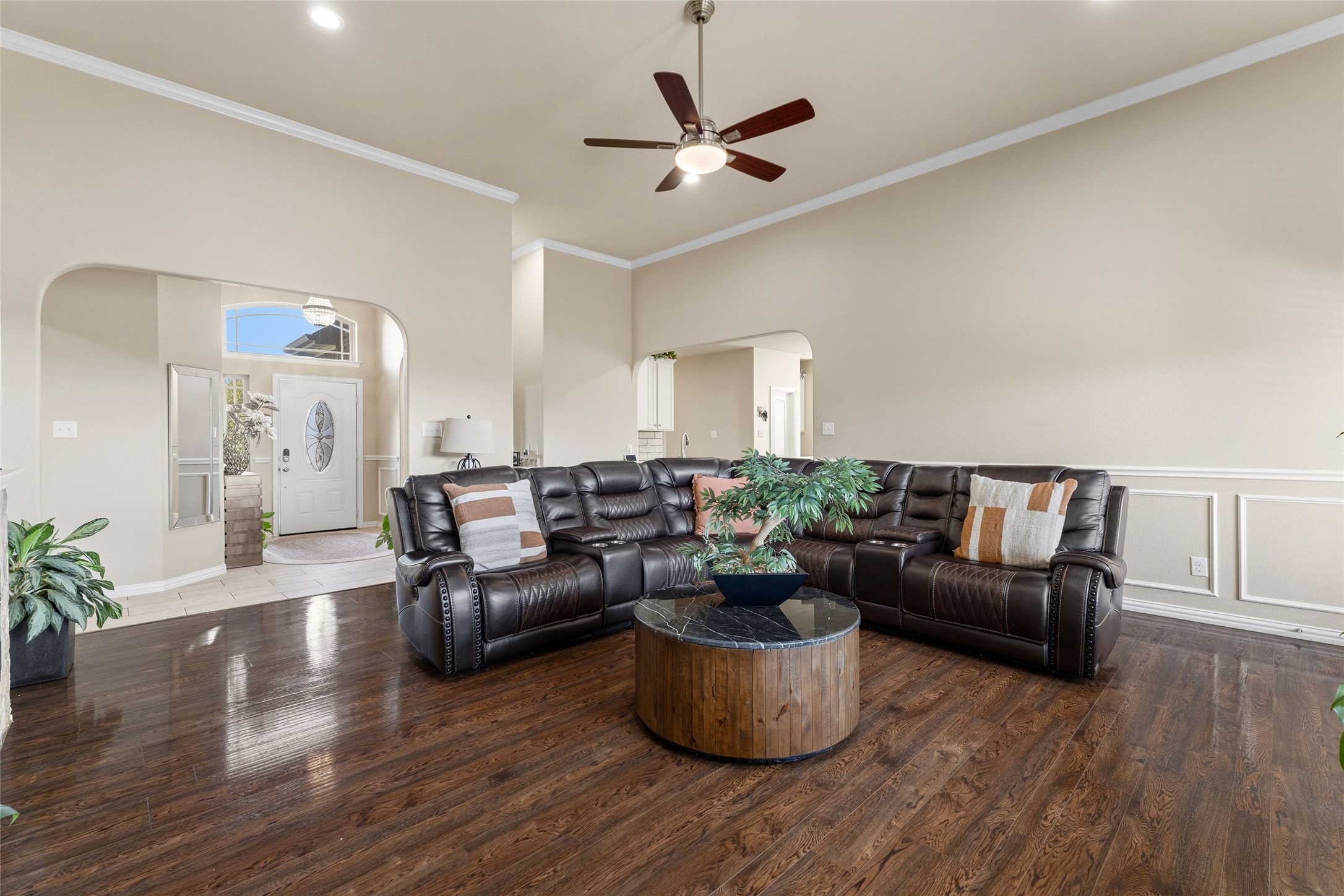 1357 Lake Grove Lane Desoto TX 75115