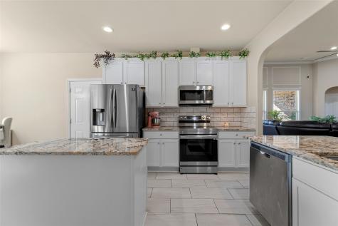1357 Lake Grove Lane Desoto TX 75115