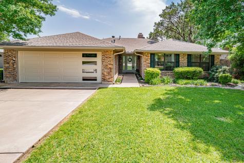 313 Peninsula Court Granbury TX 76048