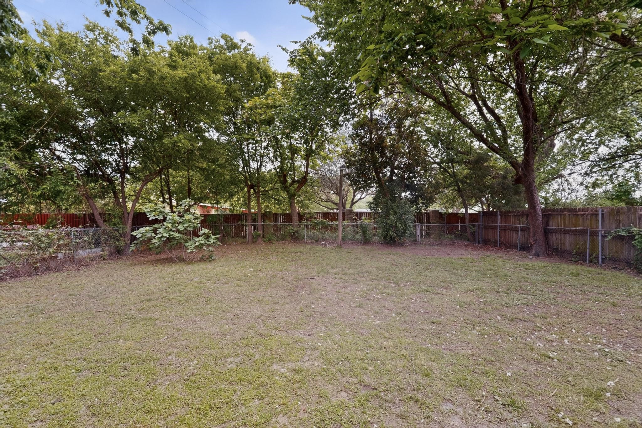 910 S Chatfield Street Ennis TX 75119